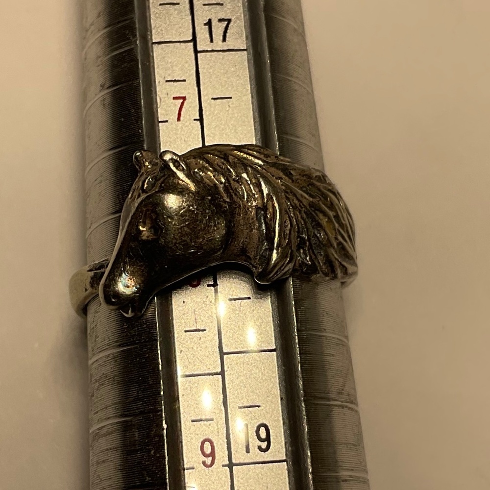 Sterling Silver Horse Head Ring. Size 8